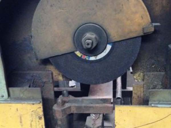 фото абразивно-отрезного верстата 8Г240